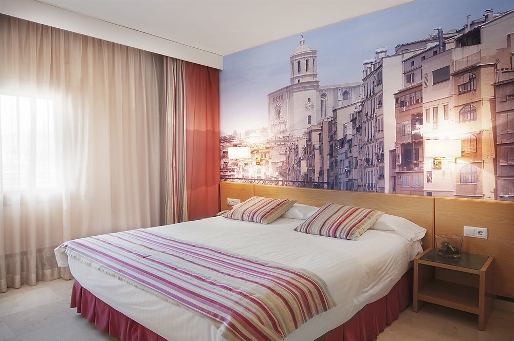 Costabella 3* Gerona